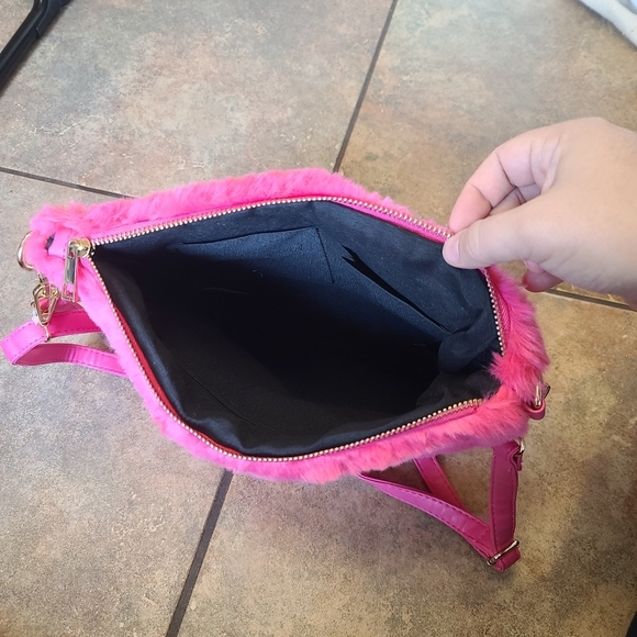 Fuzzy Barbie Pink Bag with Crossbody strap Soft - Picture 2 of 5